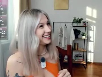 Freechat glossybabe_ on Chaturbate