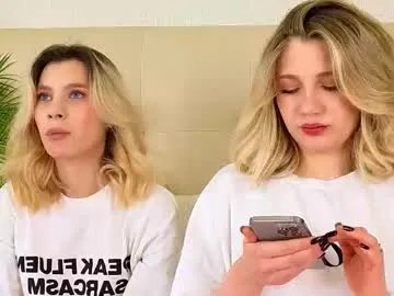 Freechat pinkadele on Chaturbate