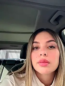 Freechat Alirawrz on StripChat