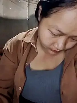 Freechat girl-babi on StripChat