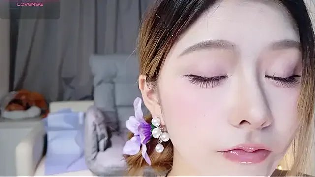 Freechat Kiki--2025 on StripChat