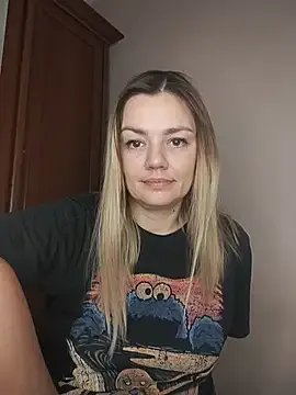 Freechat KrissSexi on StripChat