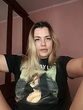 Freechat KrissSexi on StripChat