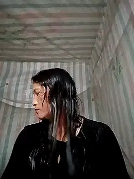 Freechat Love-Mama33 on StripChat