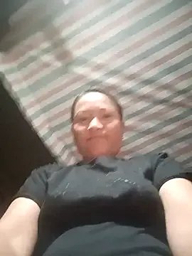 Freechat Love-Mama33 on StripChat