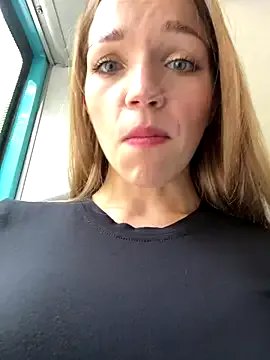 Freechat Porn_cornn on StripChat