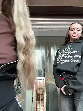 Freechat RollDolls on StripChat