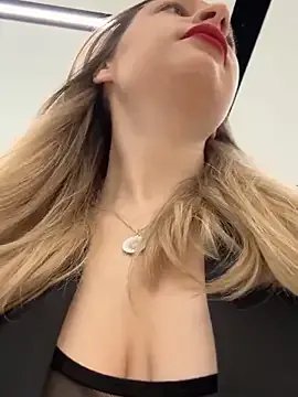 Freechat SashaCatt on StripChat