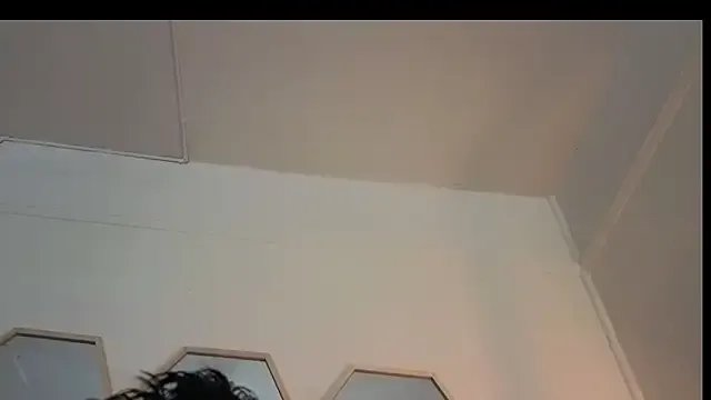 Freechat ShyColette on StripChat