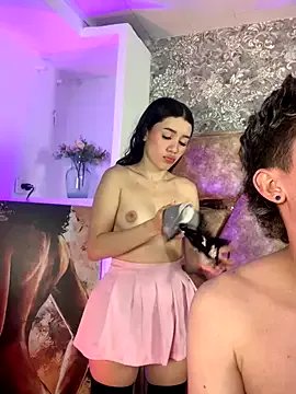 Freechat SsexCouplee on StripChat