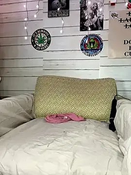 Freechat TrenaAnne on StripChat